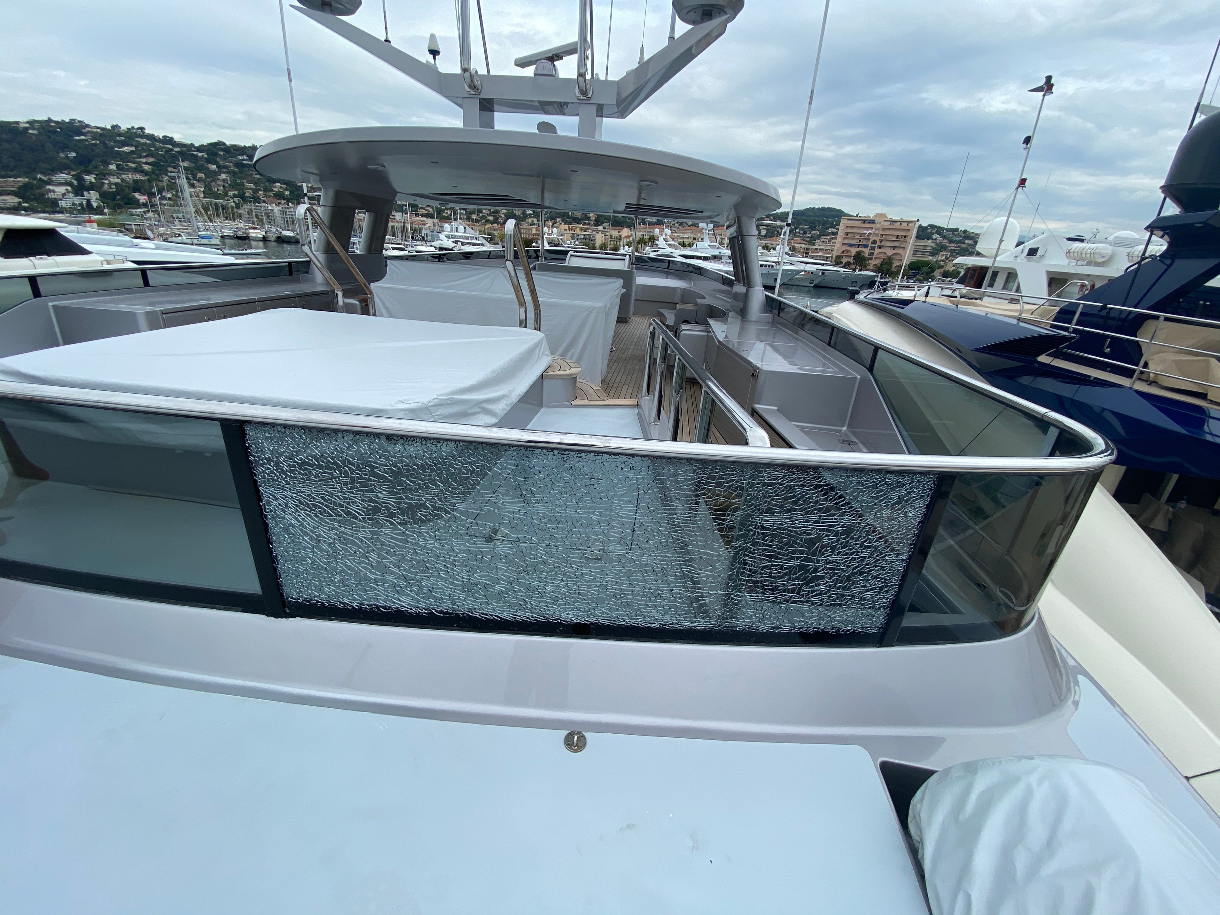 Shattered Glass Balustrade Panel